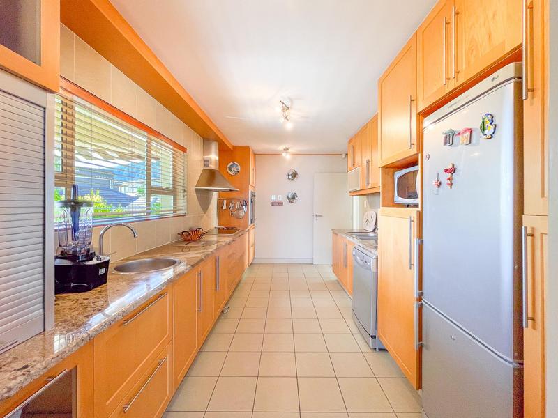 4 Bedroom Property for Sale in Hout Bay Western Cape